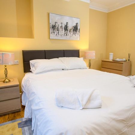 Tavmar Accommodation Lincoln Esterno foto