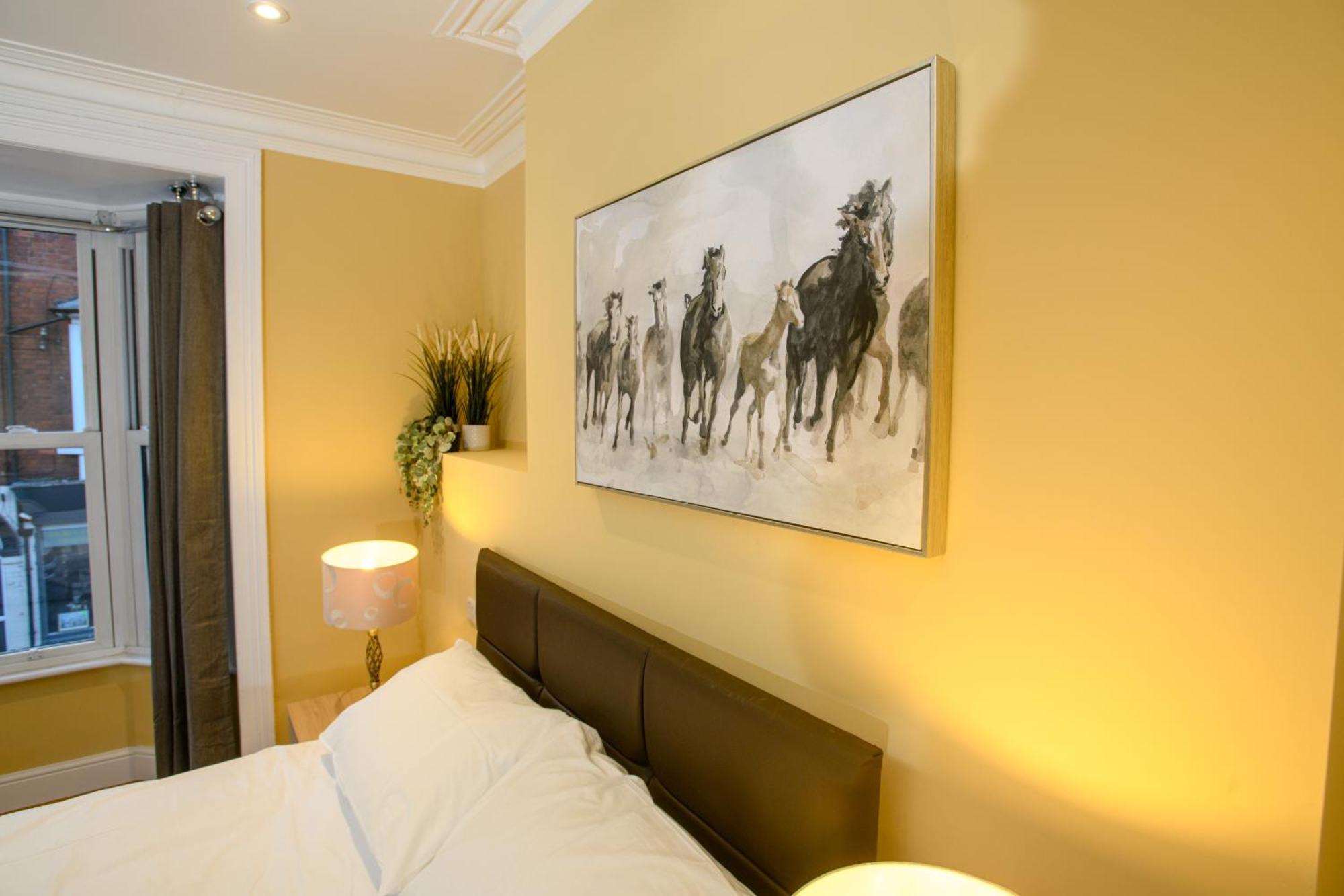 Tavmar Accommodation Lincoln Esterno foto