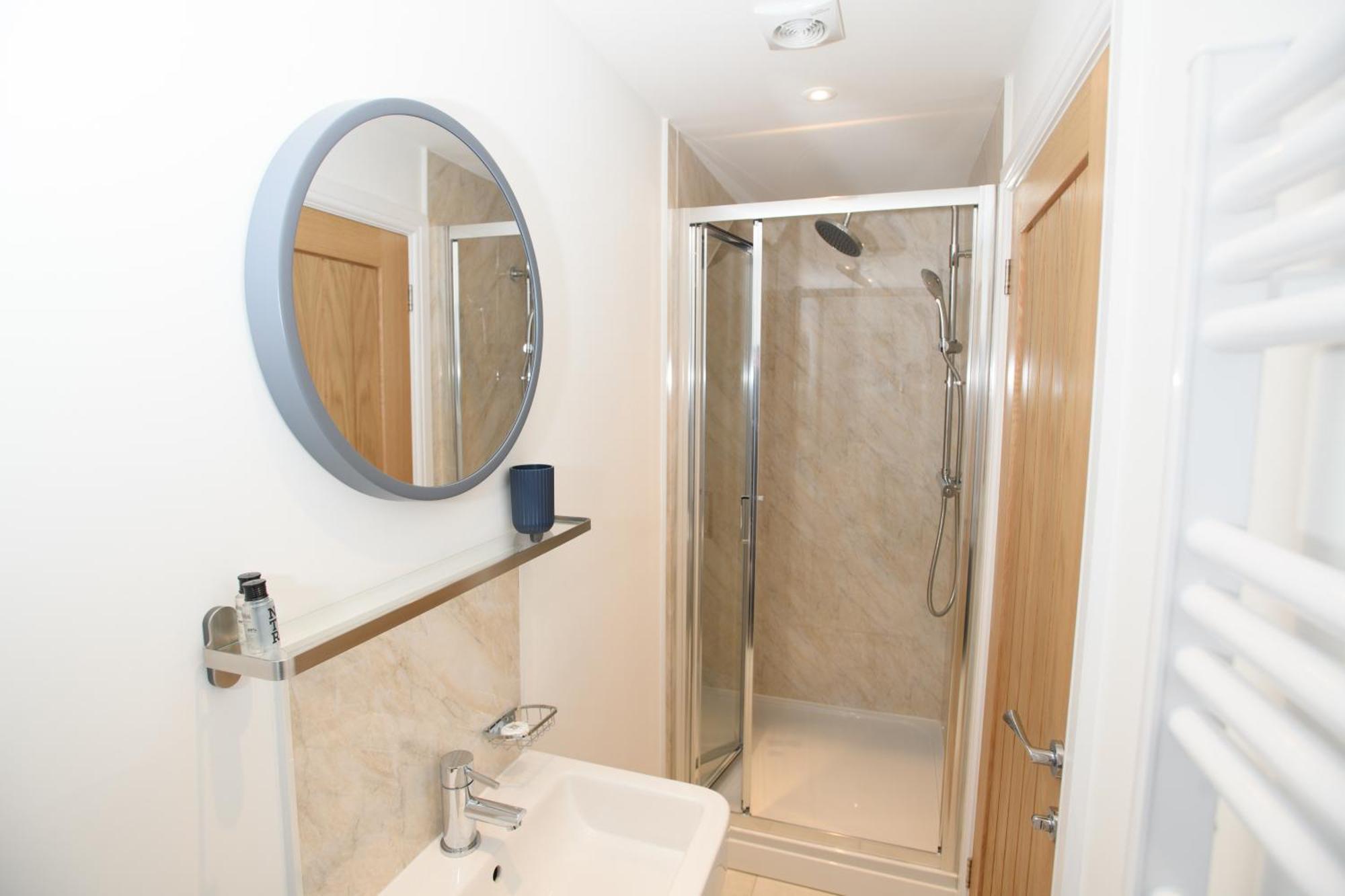 Tavmar Accommodation Lincoln Esterno foto