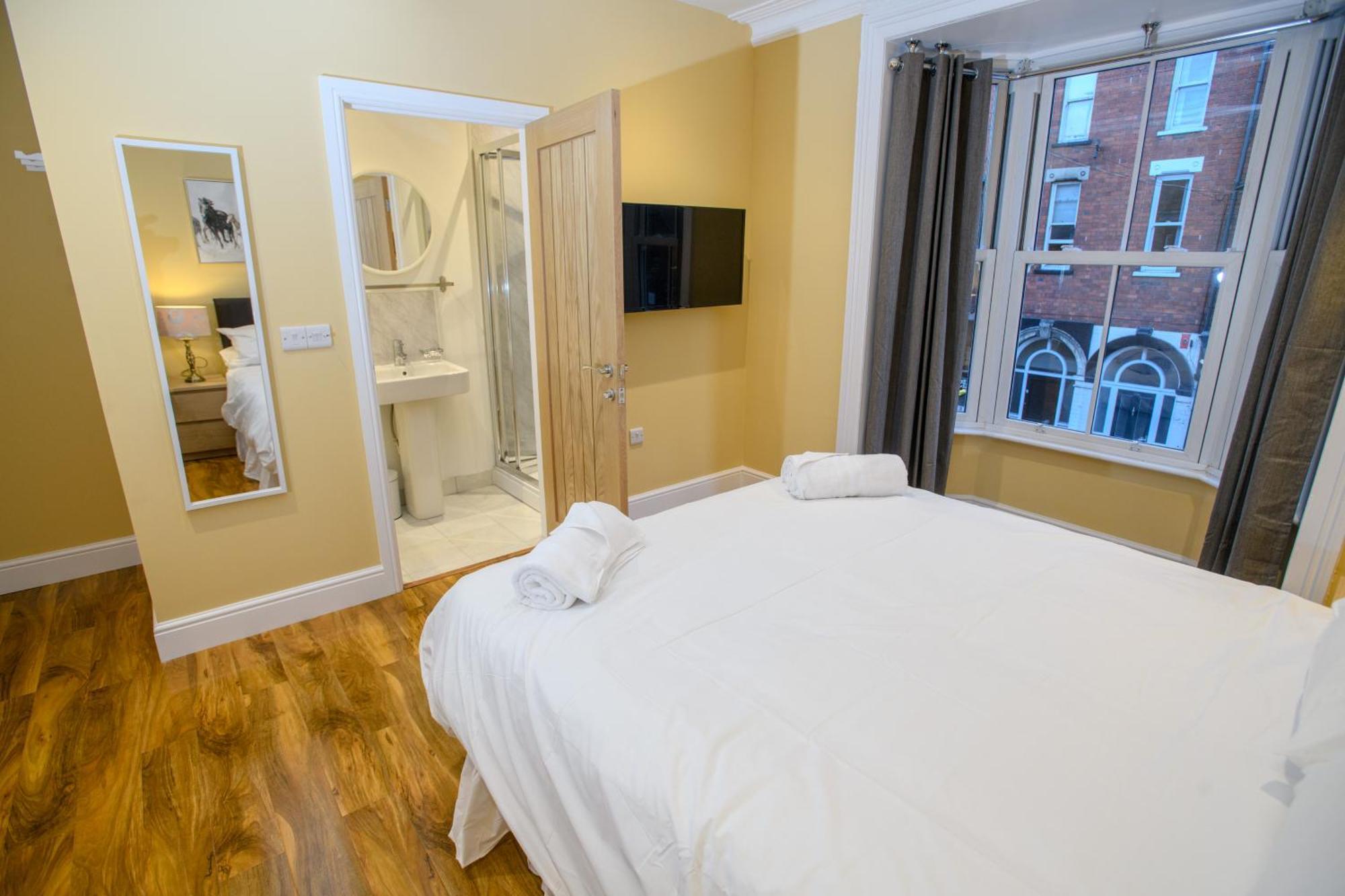Tavmar Accommodation Lincoln Esterno foto