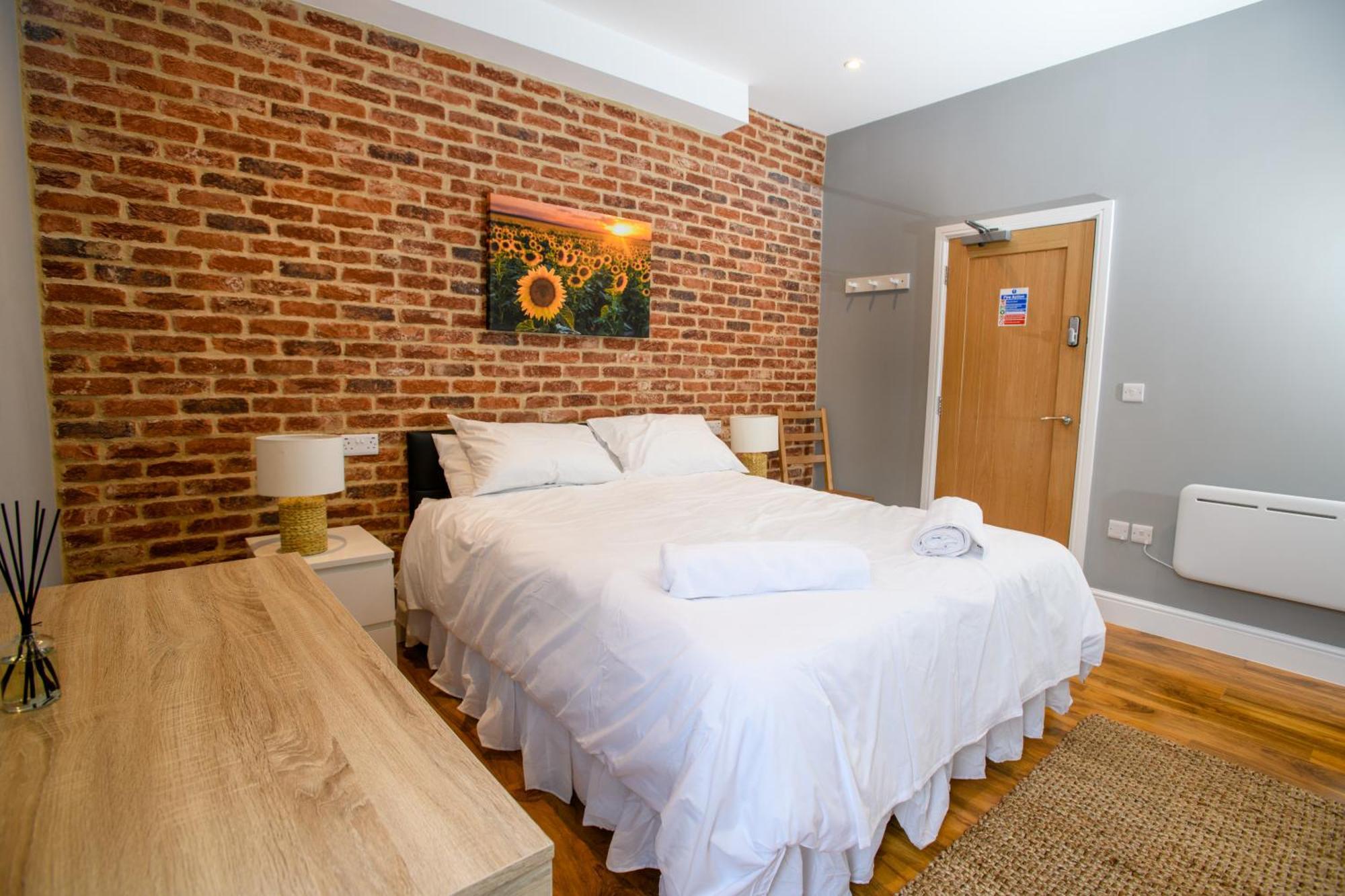 Tavmar Accommodation Lincoln Esterno foto